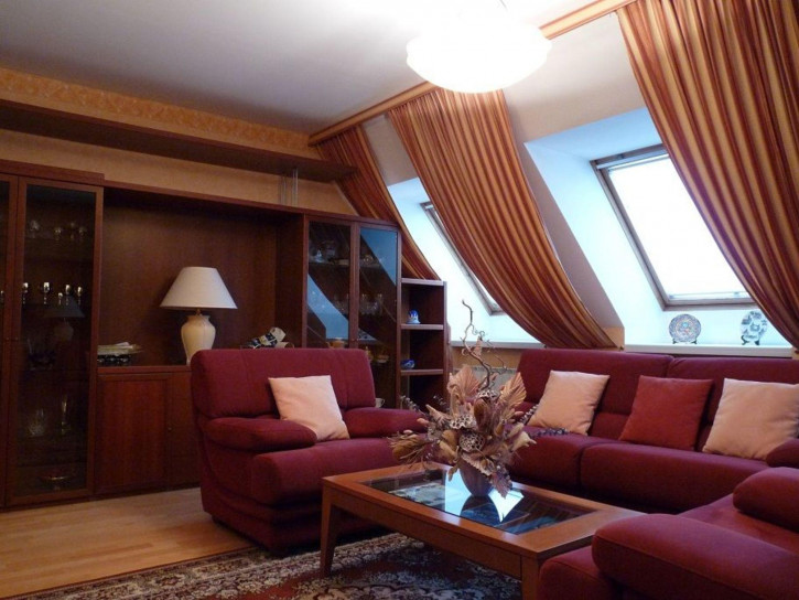 4-комн квартира Ульянова ул, 47
