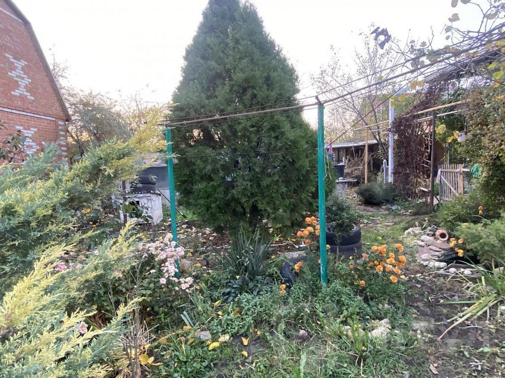 Купить дачу, дом, коттедж за 4 950 000 рублей на Центр, пер. Братский