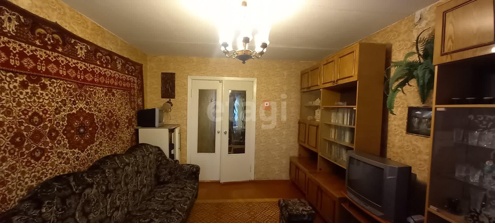 Купить квартиру за 2 000 000 рублей на улица Карла Маркса