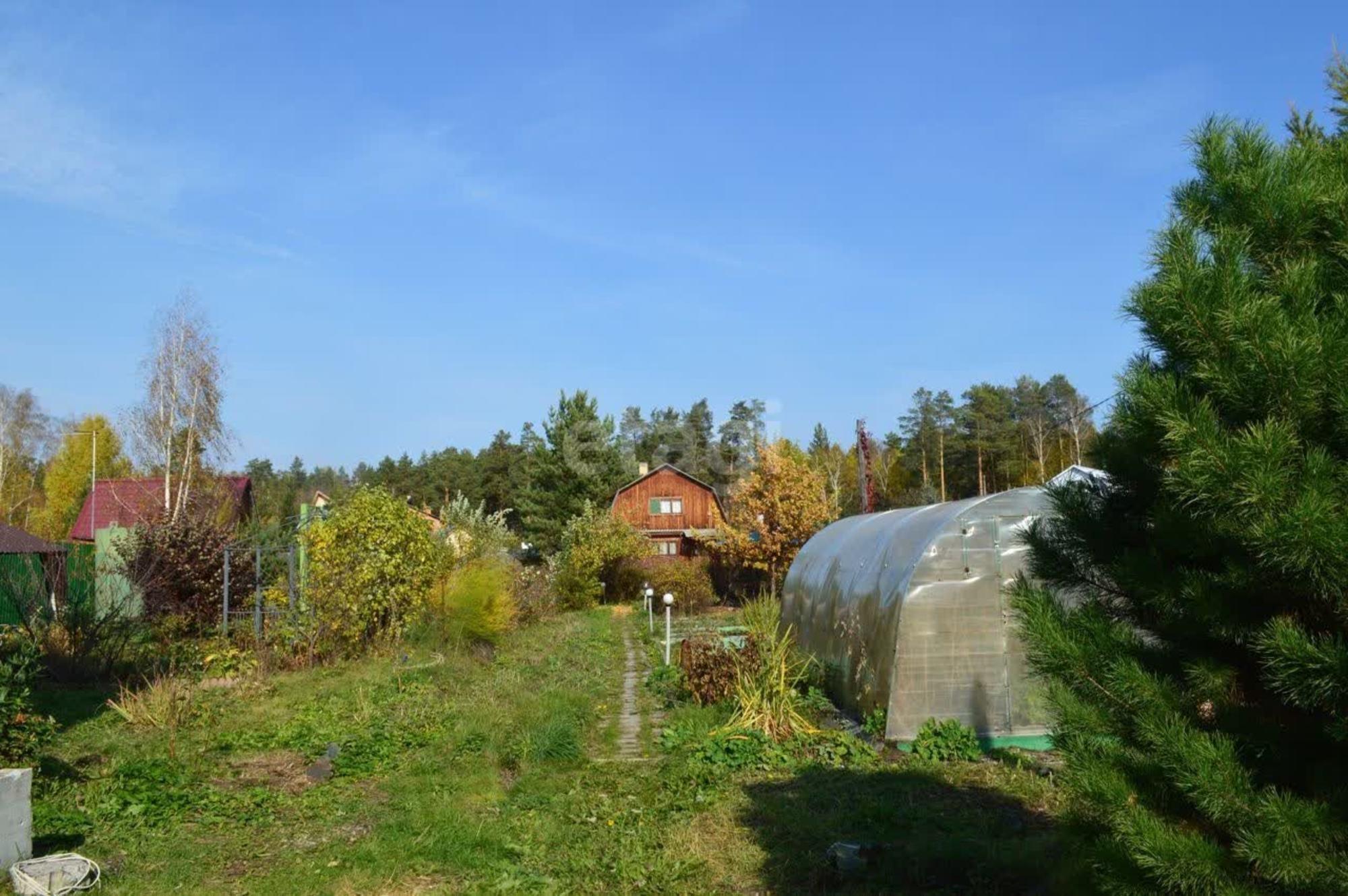 Купить дачу, дом, коттедж за 15 000 000 рублей на поселок Шахты, 16