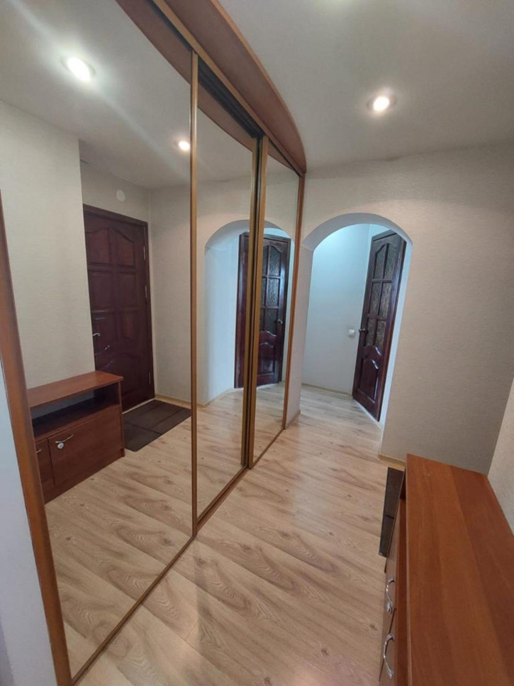 2-комн квартира Достоевского ул, 137