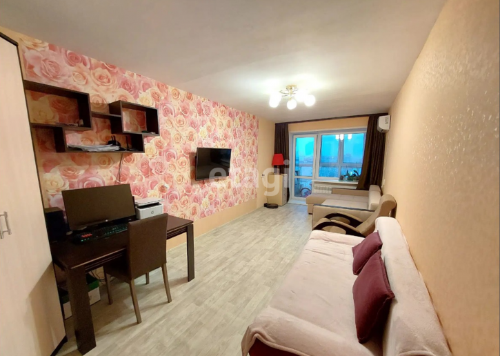 2-комн квартира Республики, 92