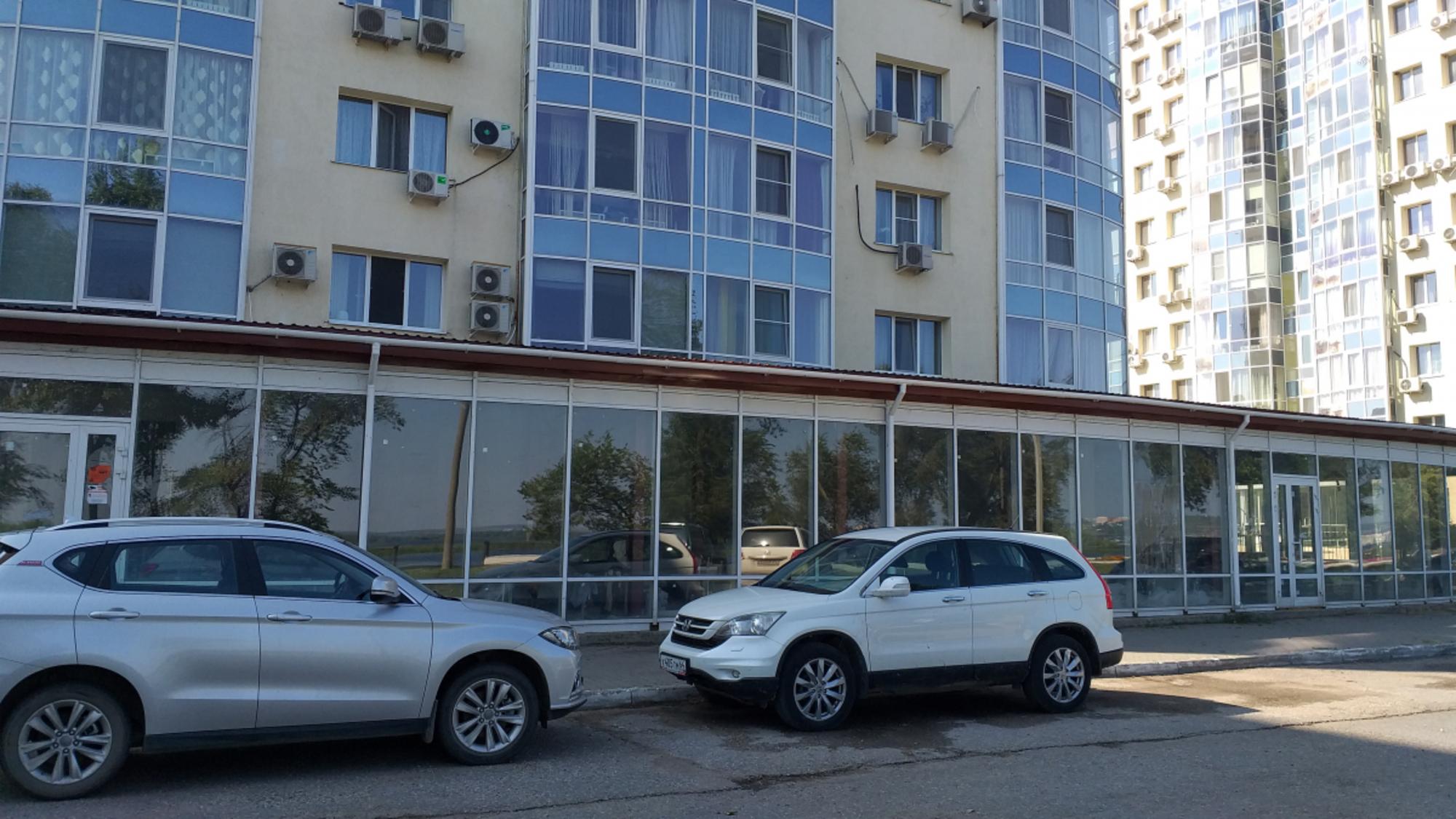 Сдать торговое помещение за 275 500 рублей на наб им генерал-лейтенанта Рудченко М.М., 7
