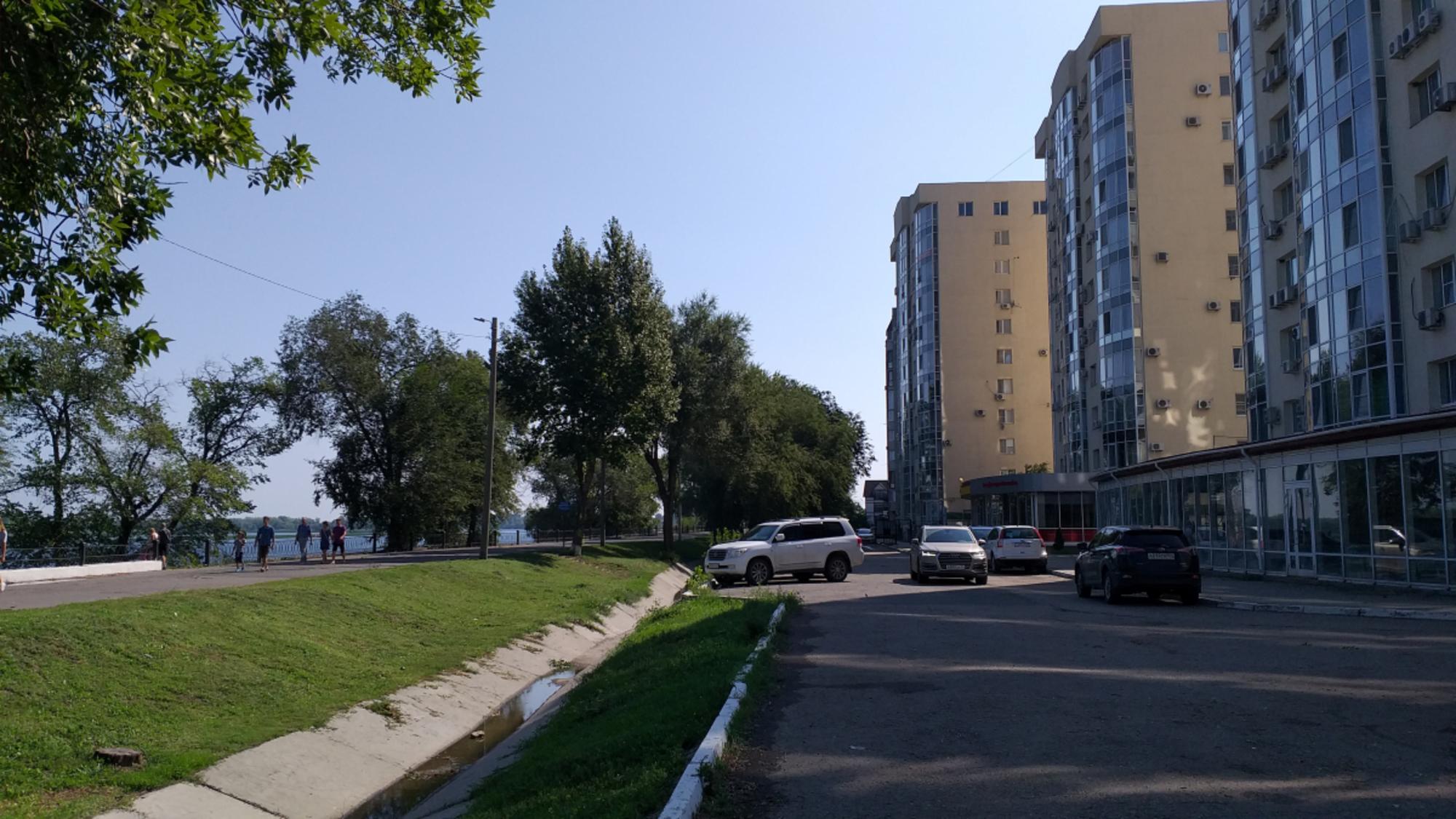 Сдать торговое помещение за 275 500 рублей на наб им генерал-лейтенанта Рудченко М.М., 7