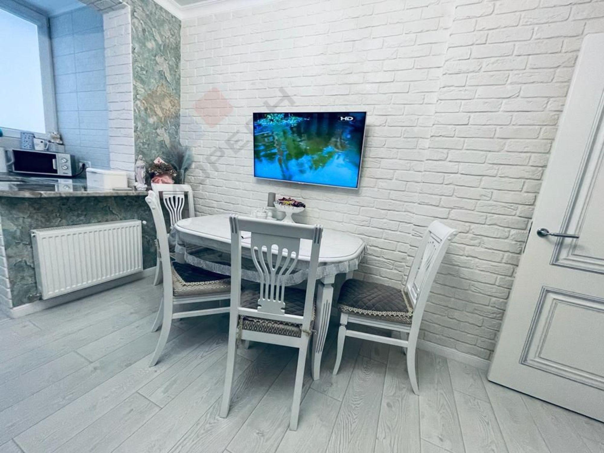 Купить квартиру за 13 700 000 рублей на Автолюбителей ул, 52/5