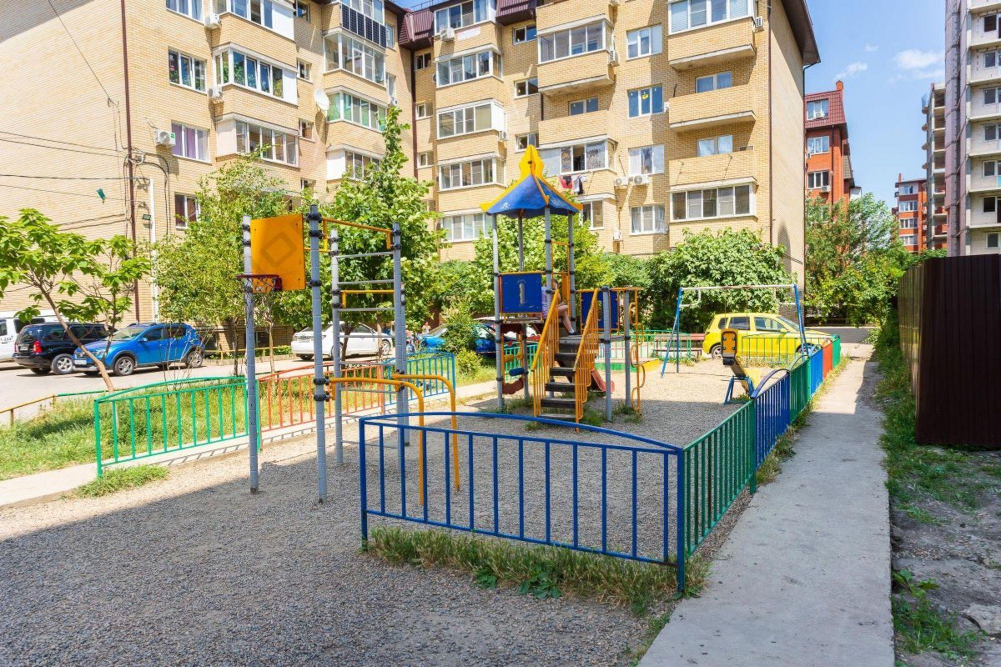 Купить квартиру за 3 900 000 рублей на Сергея Есенина ул, 108/2