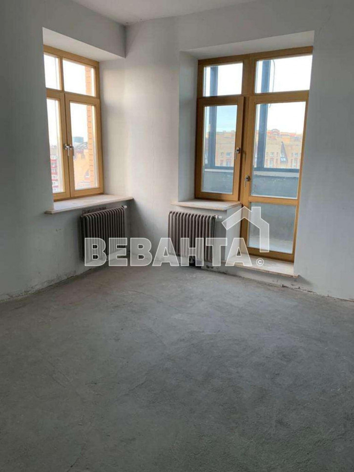 2-комн квартира Севастопольская,
          14