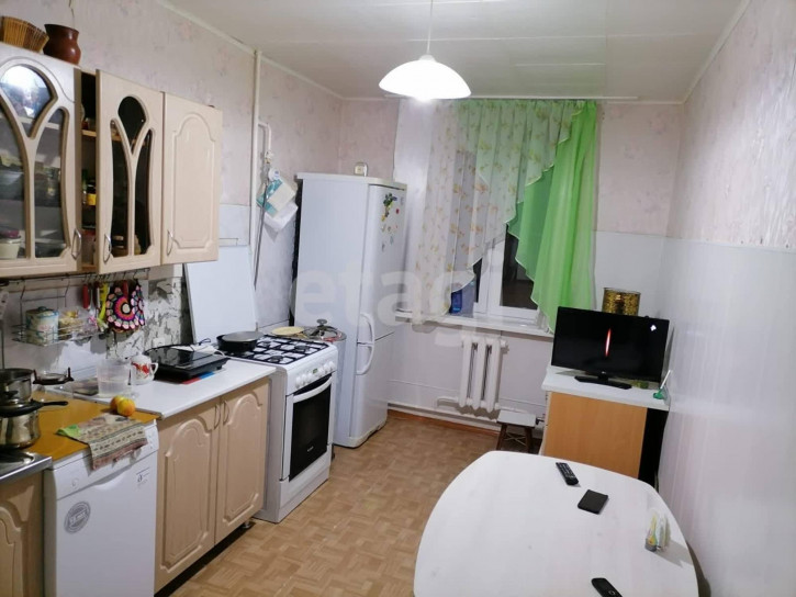 3-комн квартира Октябрьская, 6