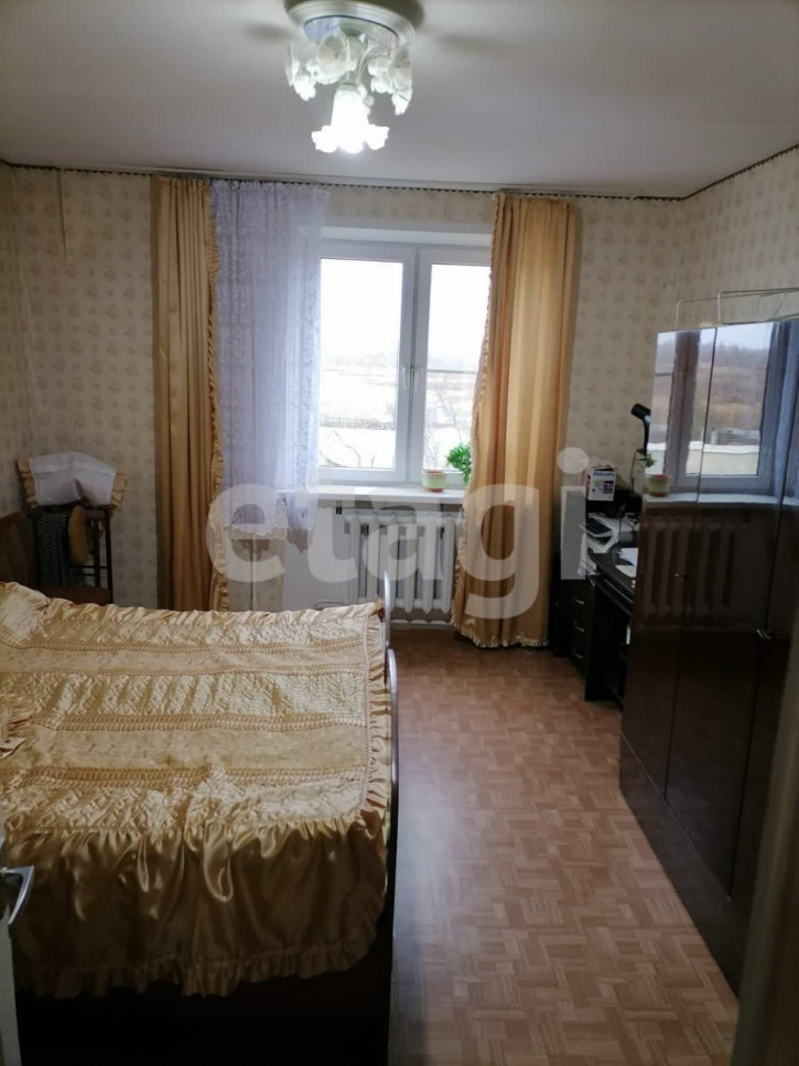 3-комн квартира Октябрьская, 6