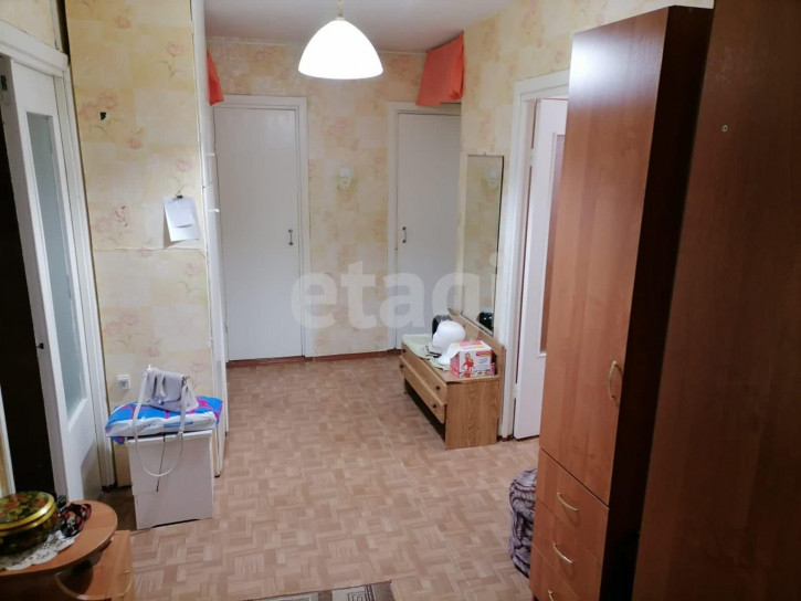 3-комн квартира Октябрьская, 6