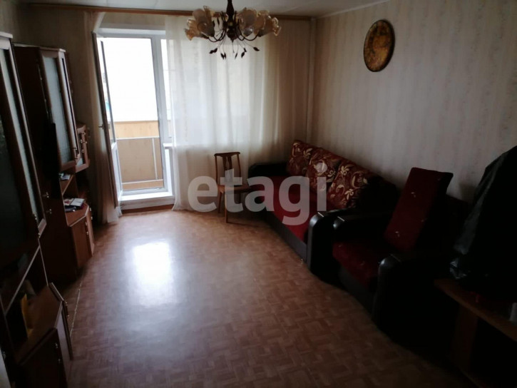 3-комн квартира Октябрьская, 6