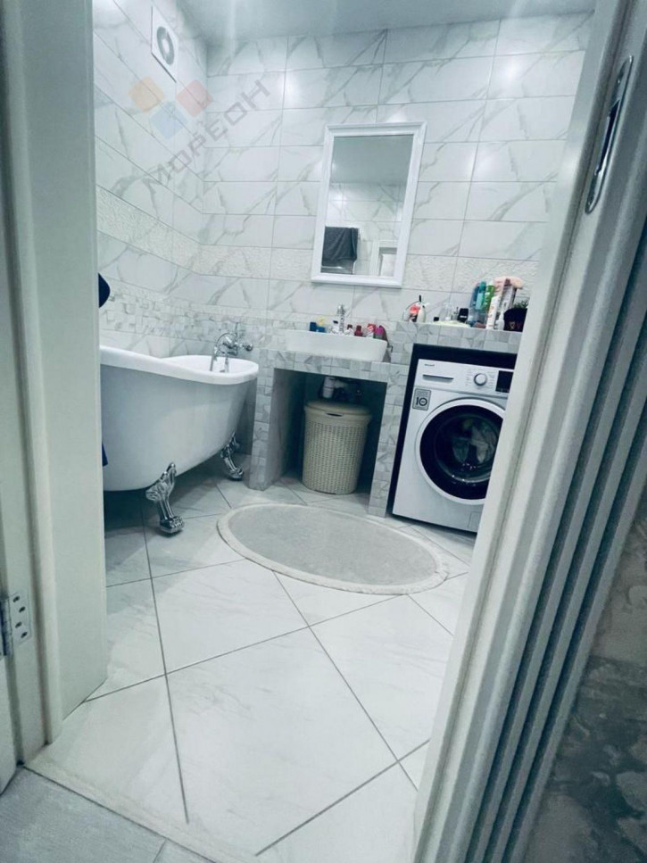 2-комн квартира Автолюбителей ул, 52/5