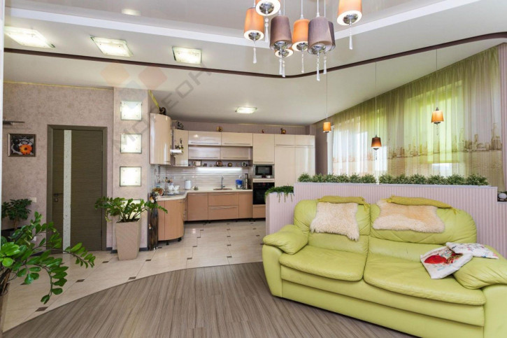2-комн квартира Чекистов пр-кт, 39