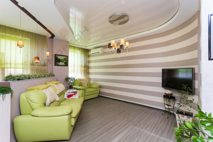 2-комн квартира Чекистов пр-кт, 39