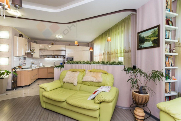 2-комн квартира Чекистов пр-кт, 39
