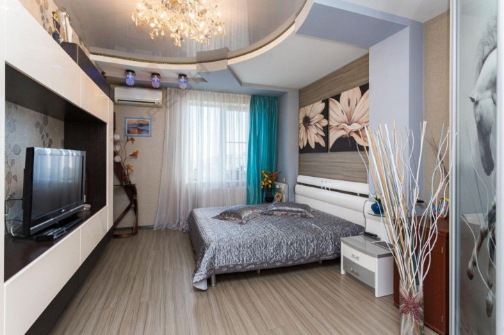 2-комн квартира Чекистов пр-кт, 39