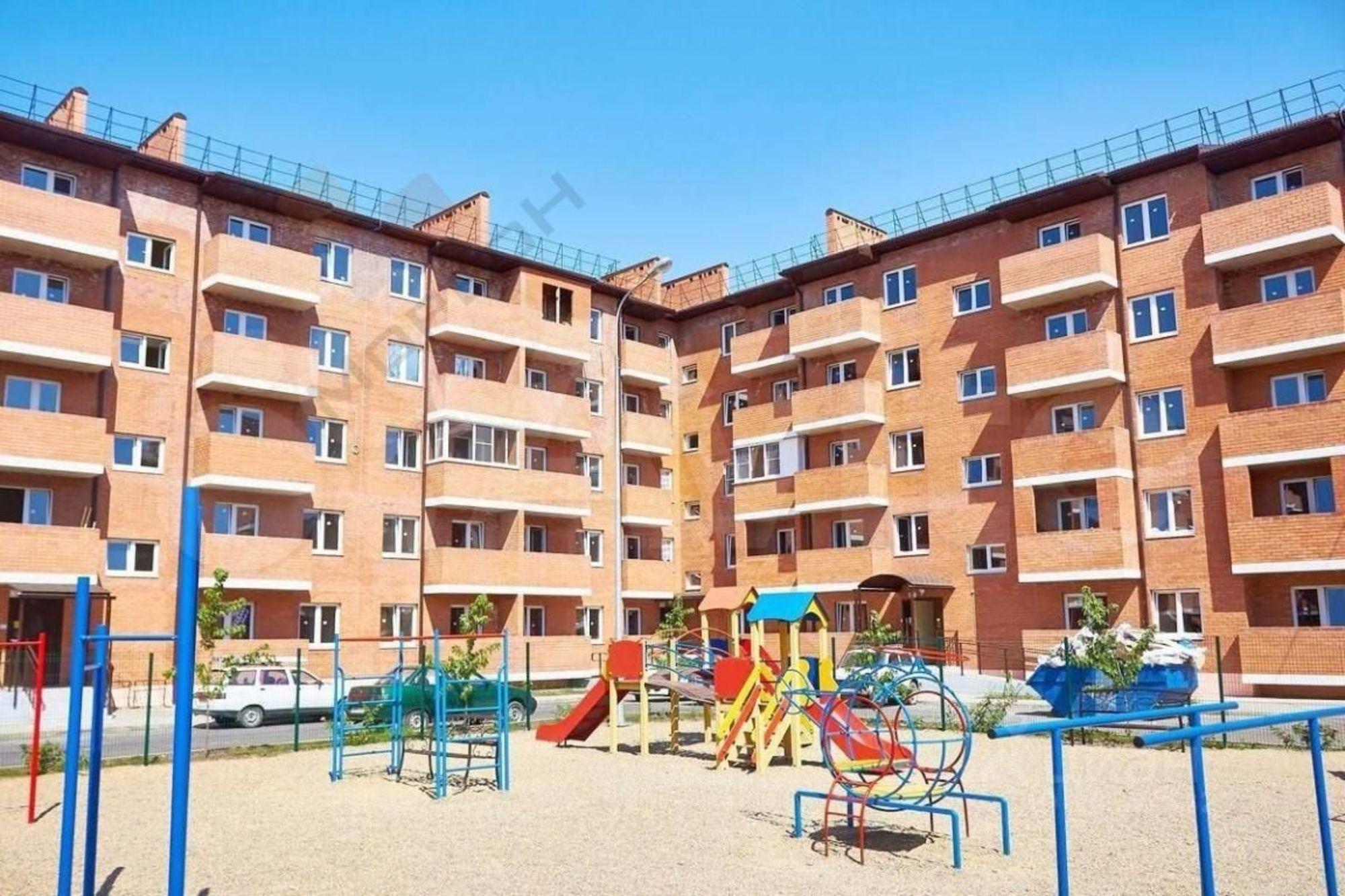 Купить квартиру за 3 300 000 рублей на Бжегокайская ул, 31/7А