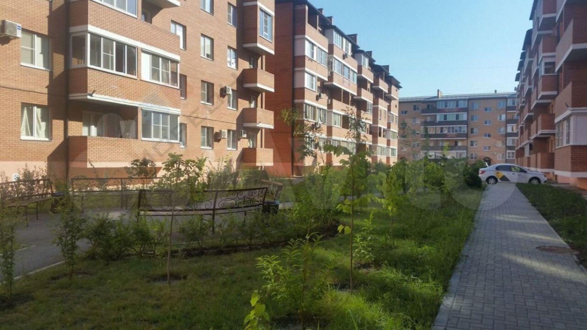 Купить квартиру за 3 300 000 рублей на Бжегокайская ул, 31/7А