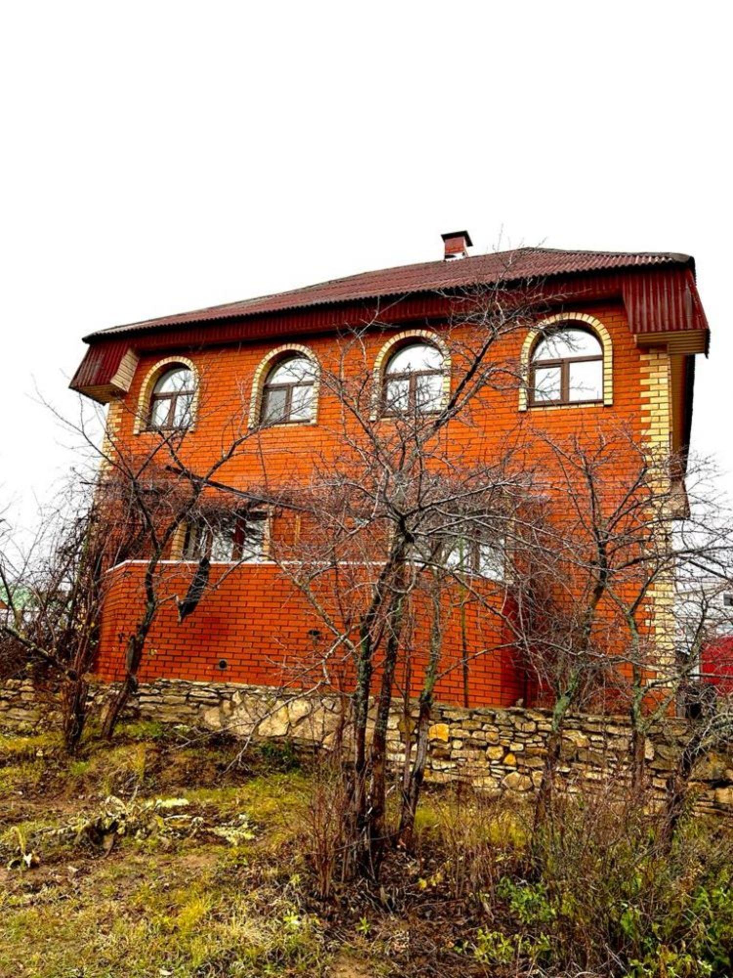 Купить дачу, дом, коттедж за 16 000 000 рублей на ул. Осипова, дом 81