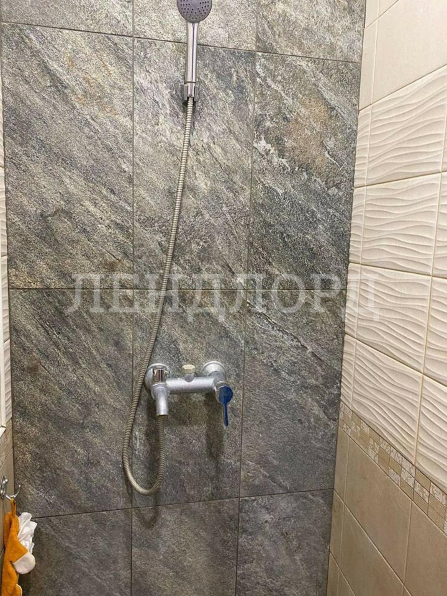 Купить дачу, дом, коттедж за 10 800 000 рублей на улица Гусева