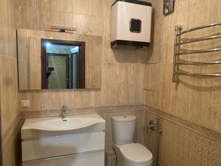 2-комн квартира Гидростроителей ул, 59