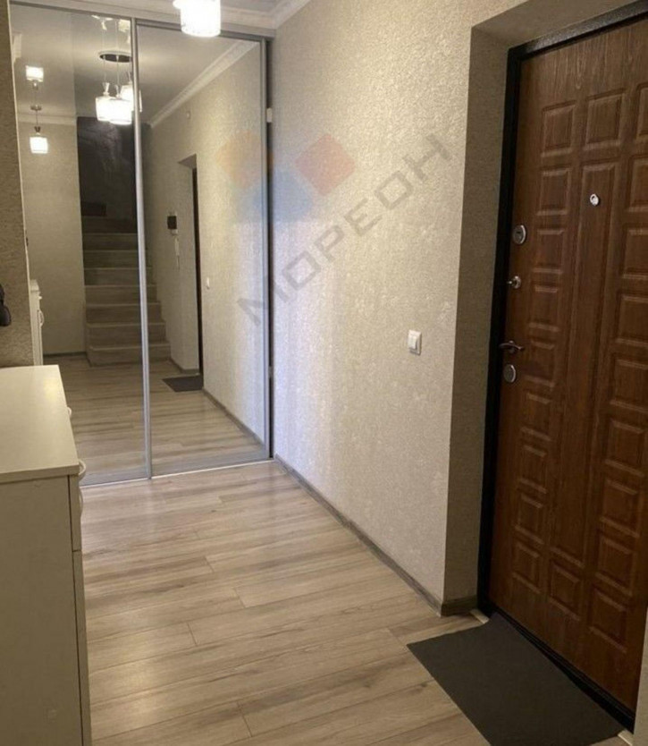 4-комн квартира Героев-Разведчиков ул, 48
