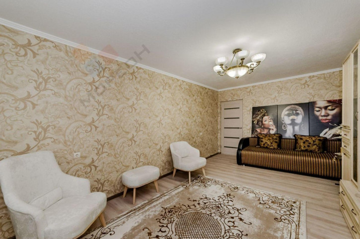 2-комн квартира 9-я Тихая ул, 19