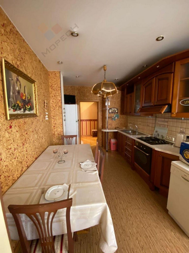 2-комн квартира Тургенева ул, 138/3