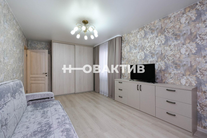 2-комн квартира Римского-Корсакова, 11