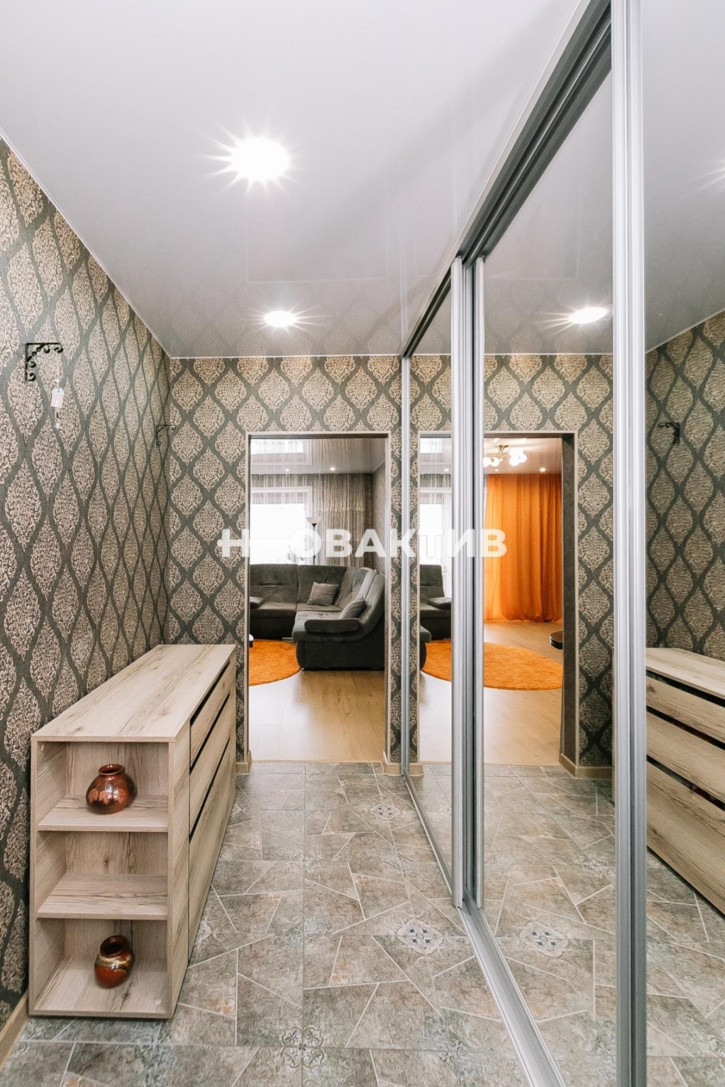 Студия Виктора Шевелёва, 28