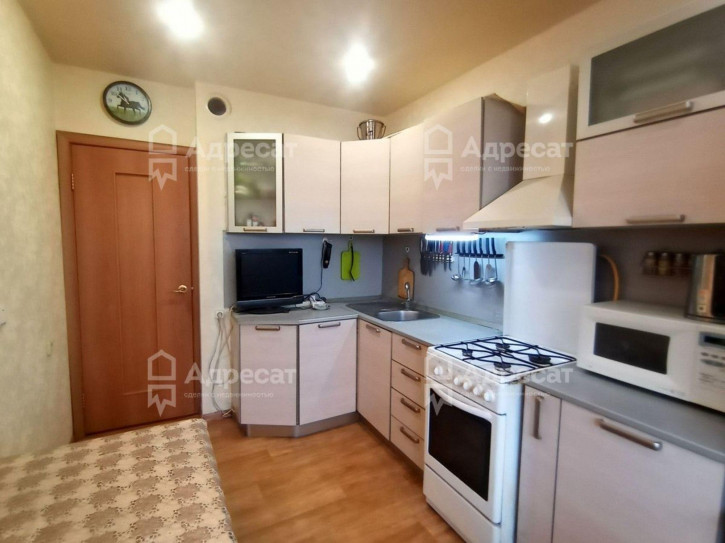 3-комн квартира ул. Шекснинская,  д.26