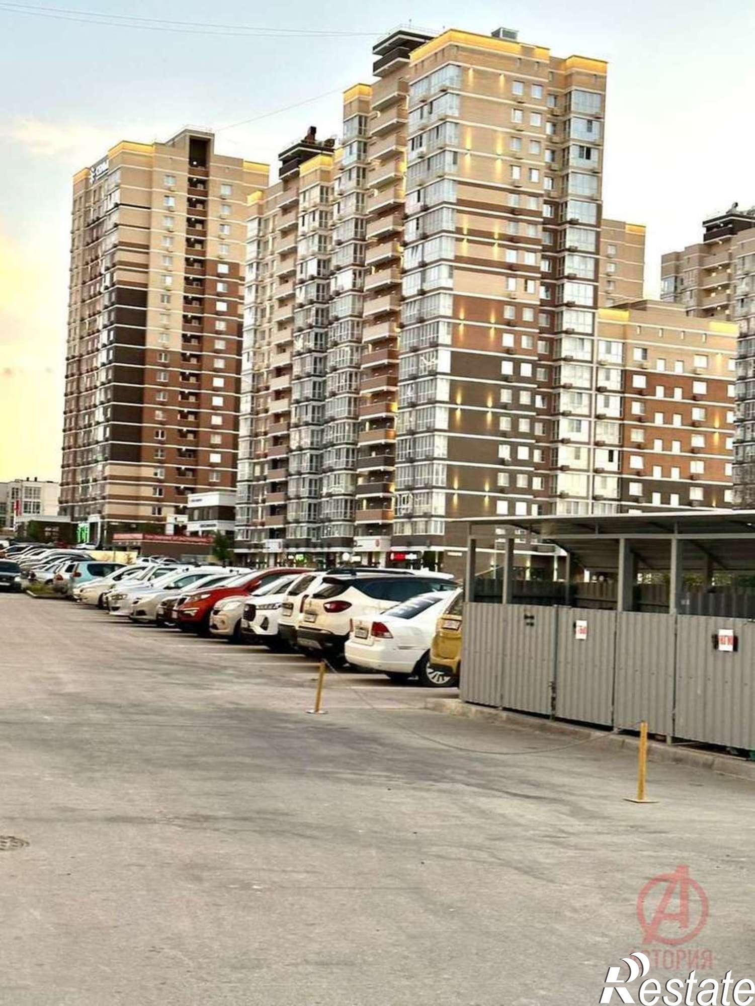 Купить квартиру за 8 200 000 рублей на Котанова улица, 7к3