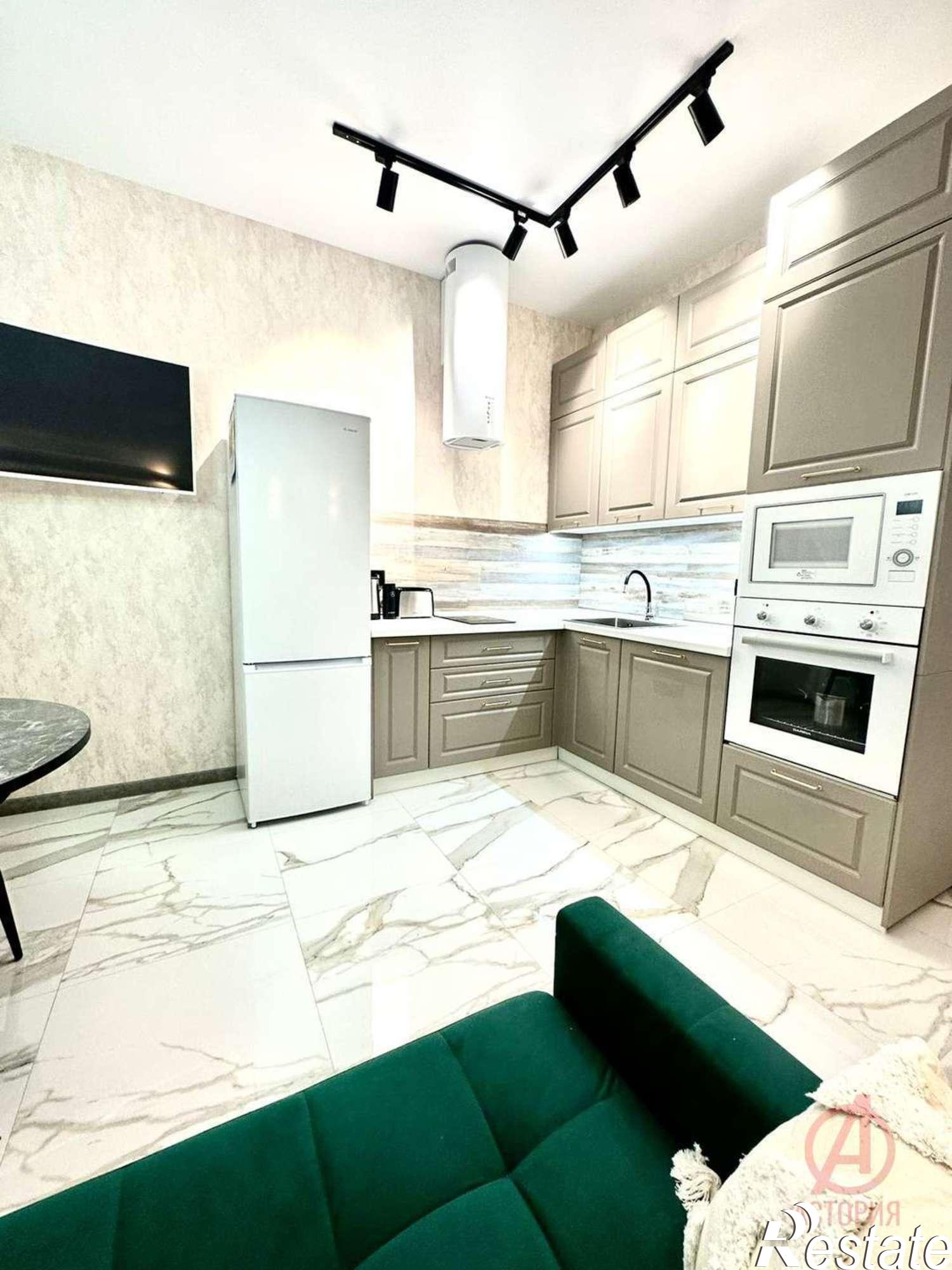 Купить квартиру за 8 200 000 рублей на Котанова улица, 7к3