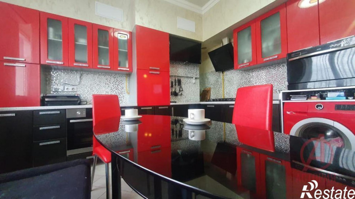 4-комн квартира Сулеймана Стальского улица, 5