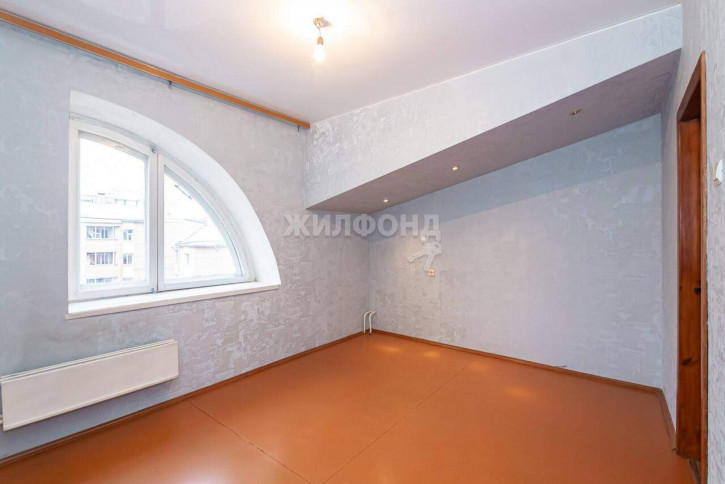 4-комн квартира Троллейная улица, д.9