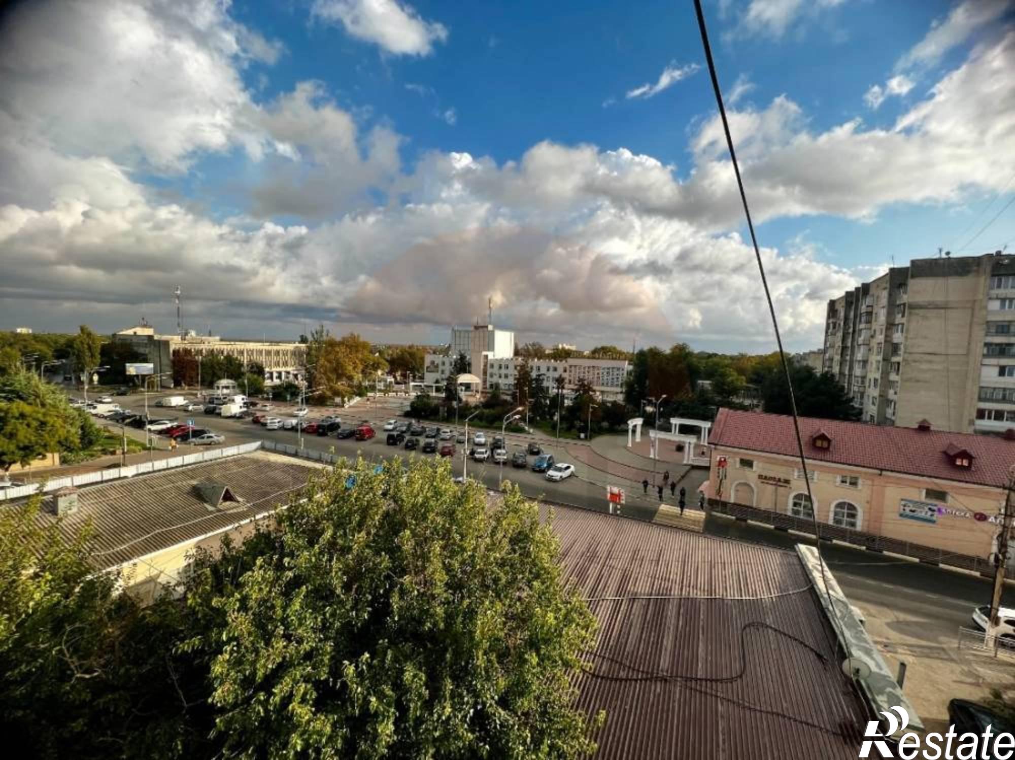 Купить квартиру за 9 000 000 рублей на Симферопольская ул., 25