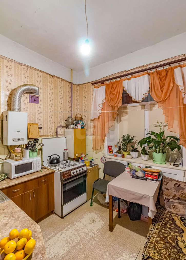 2-комн квартира набережная 6-й Армии, 209