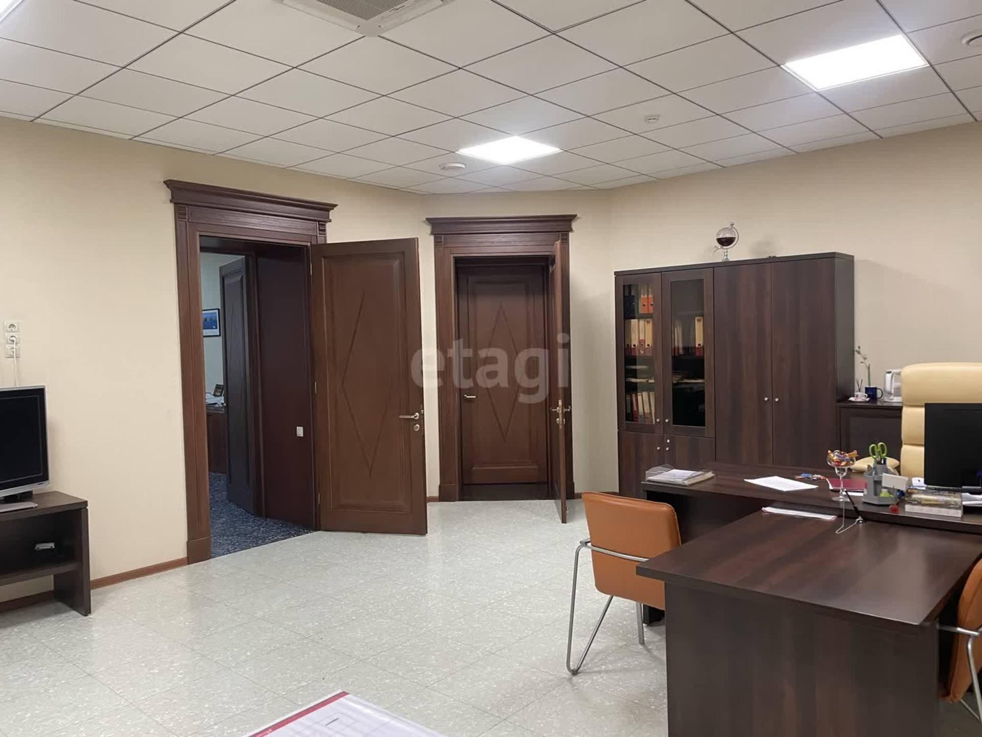 Сдать офис, помещение под офис за 107 000 рублей на Тимофея Чаркова 3