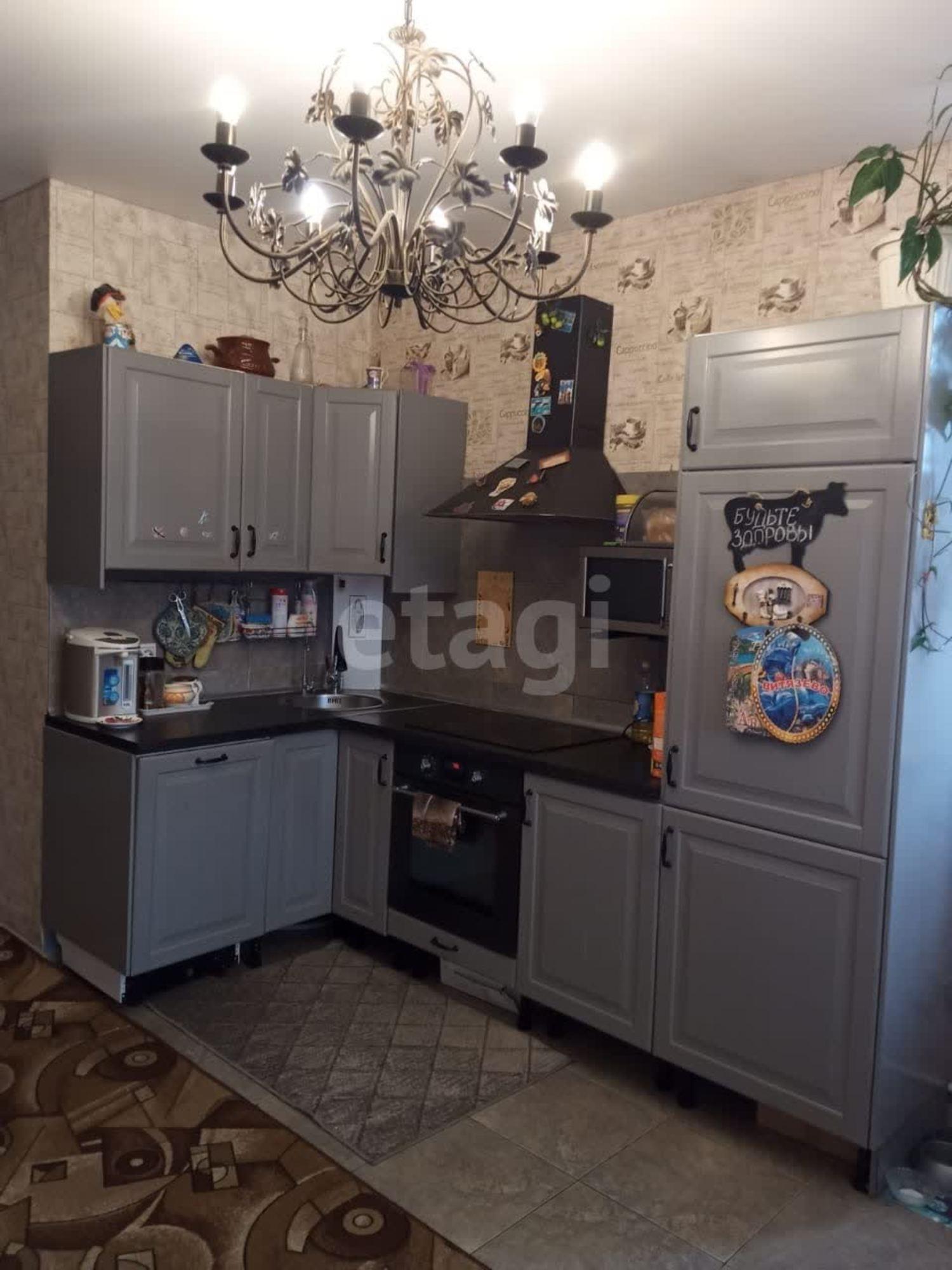 Купить дачу, дом, коттедж за 16 490 000 рублей на Хусаинова,