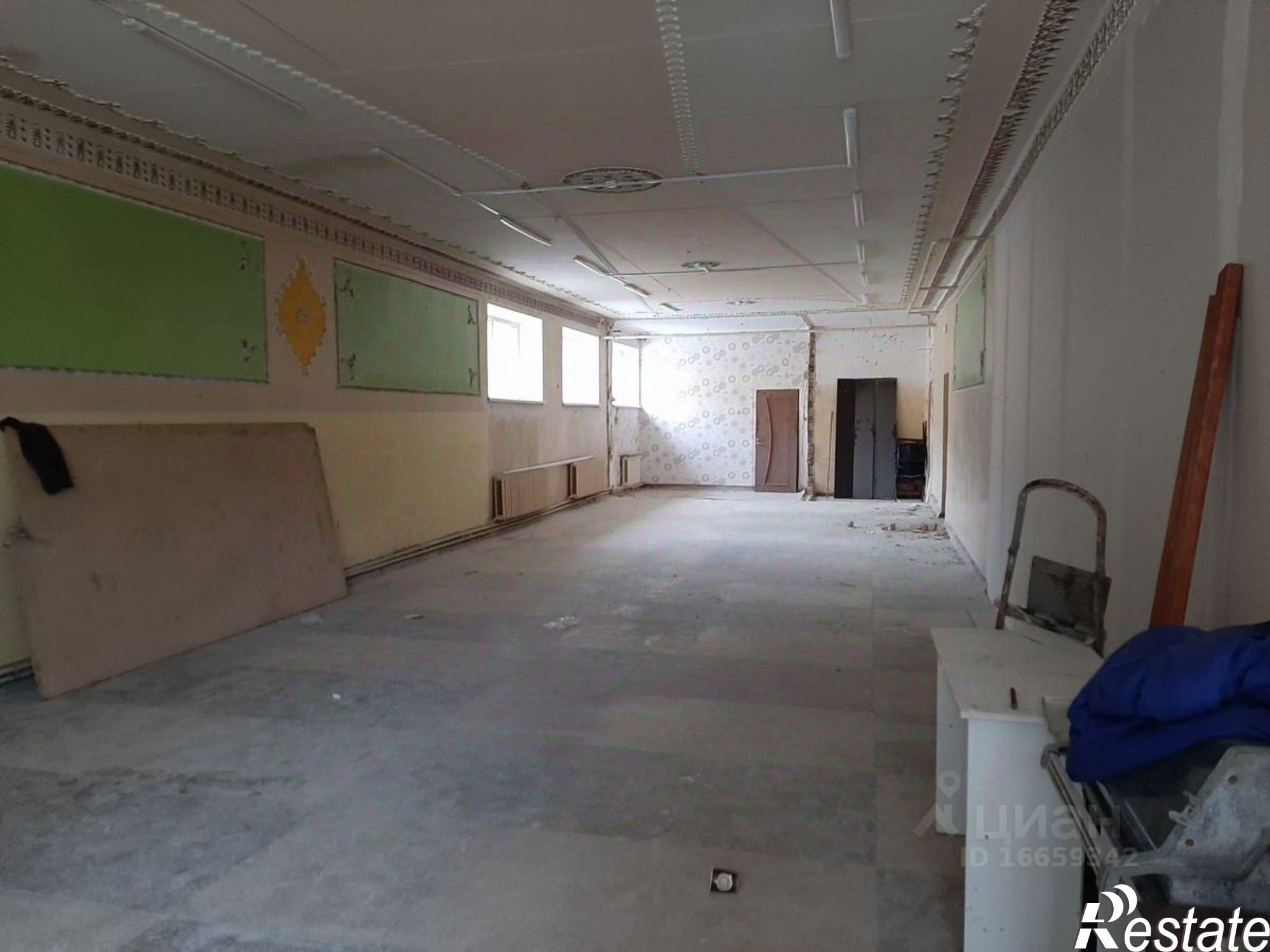 Сдать торговое помещение за 270 000 рублей на улица Карла Маркса, 11Б