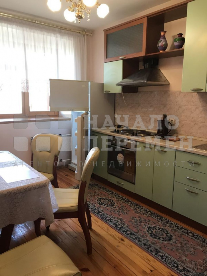 3-комн квартира Крылова ул, 48
