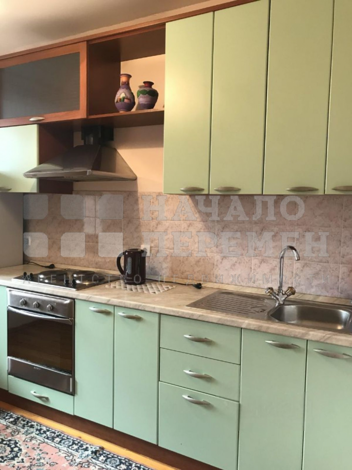 3-комн квартира Крылова ул, 48