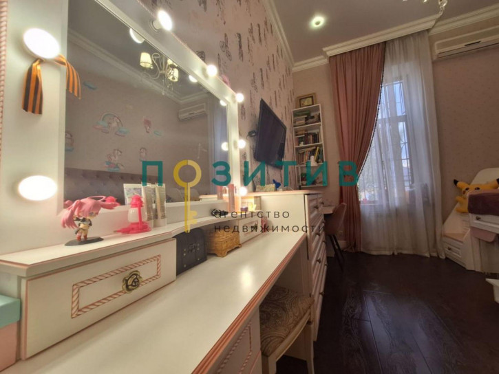 3-комн квартира Козлова ул, 22