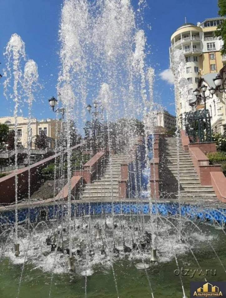 3-комн квартира Дзержинского пр-т.