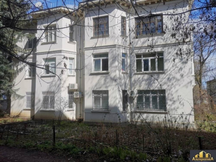 3-комн квартира Велинградская ул.