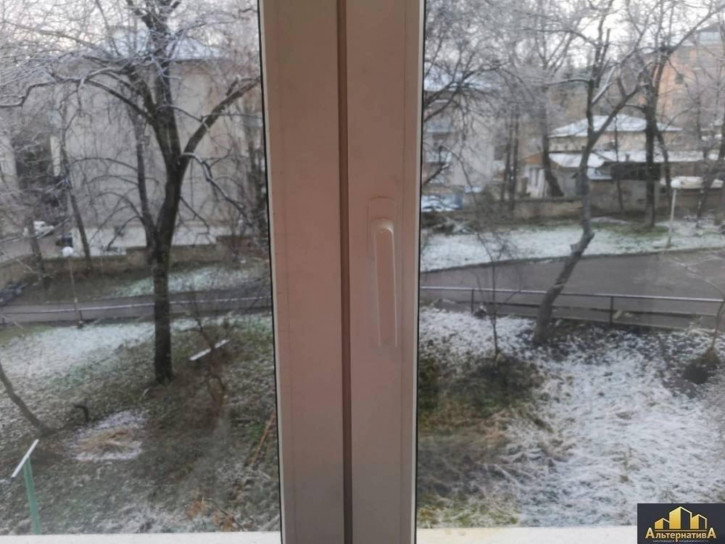 3-комн квартира Велинградская ул.