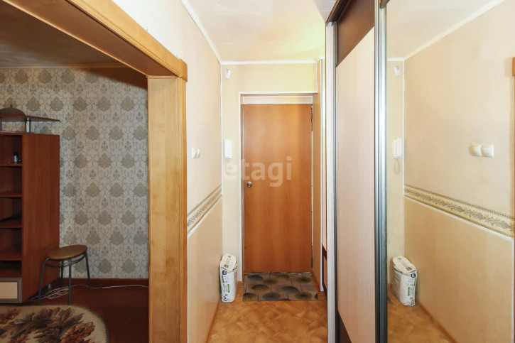 2-комн квартира Барнаульская, 42
