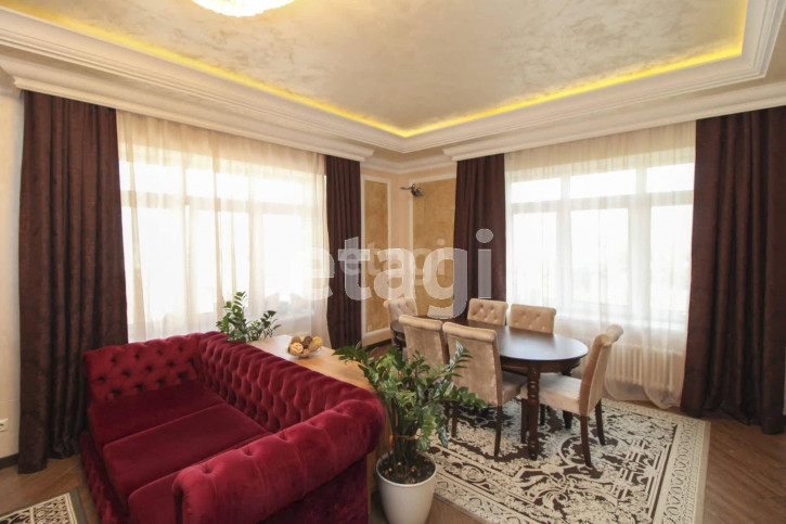 3-комн квартира Максима Горького, 42а