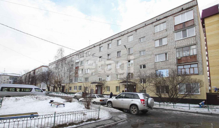 2-комн квартира Коммунаров, 5