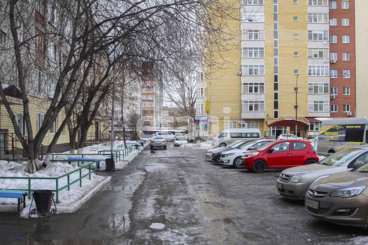 2-комн квартира Коммунаров, 5